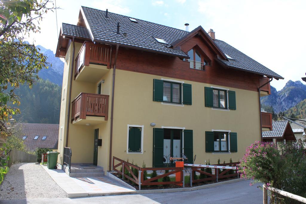 Apartment Mojstrovka With Terrace In City Center Kranjska Gora Oda fotoğraf